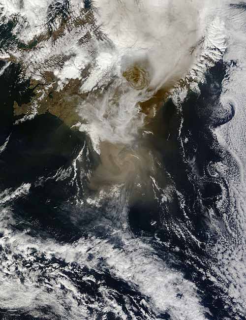 Nube cenizas volcán Grimsvötn en Islandia, satélite 22-05-2011